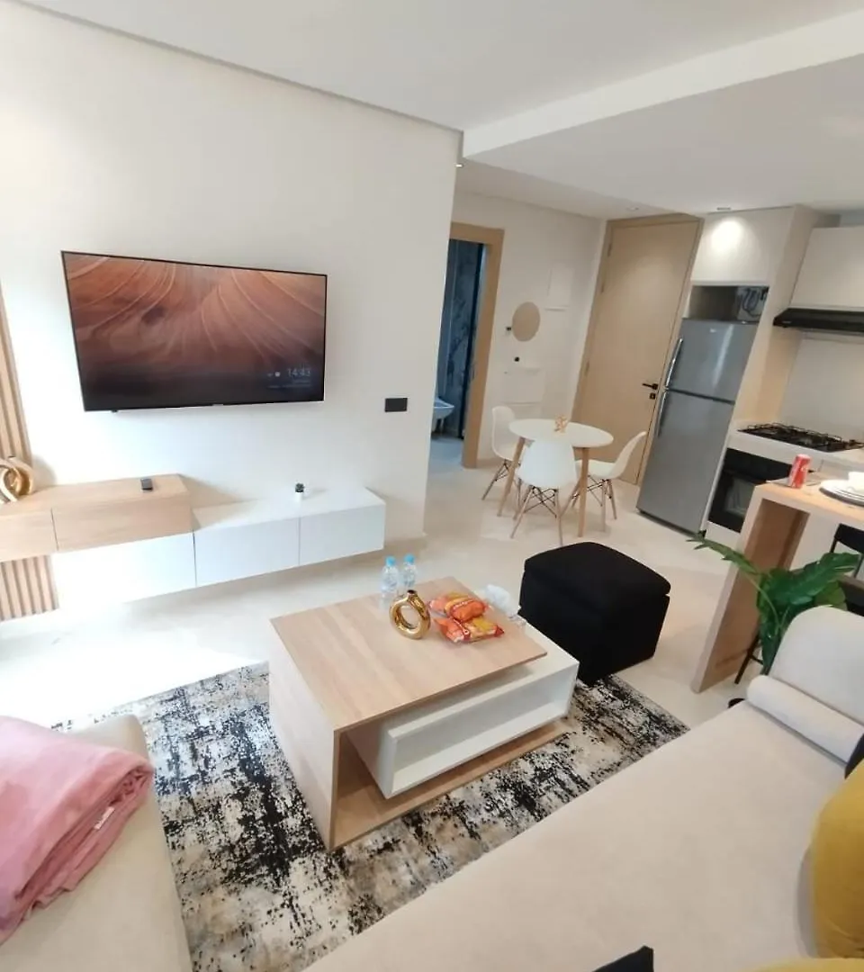 Residence La Reine II 24H Reception Cosy & Central Apartment 1 Minute Near To Mohammed V Sports Complex 5 Min By Car To Ain Diab Corniche With Optical Fiber Wifi Casablanca
