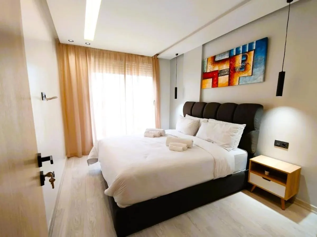 Residence La Reine II 24H Reception Cosy & Central Apartment 1 Minute Near To Mohammed V Sports Complex 5 Min By Car To Ain Diab Corniche With Optical Fiber Wifi Casablanca