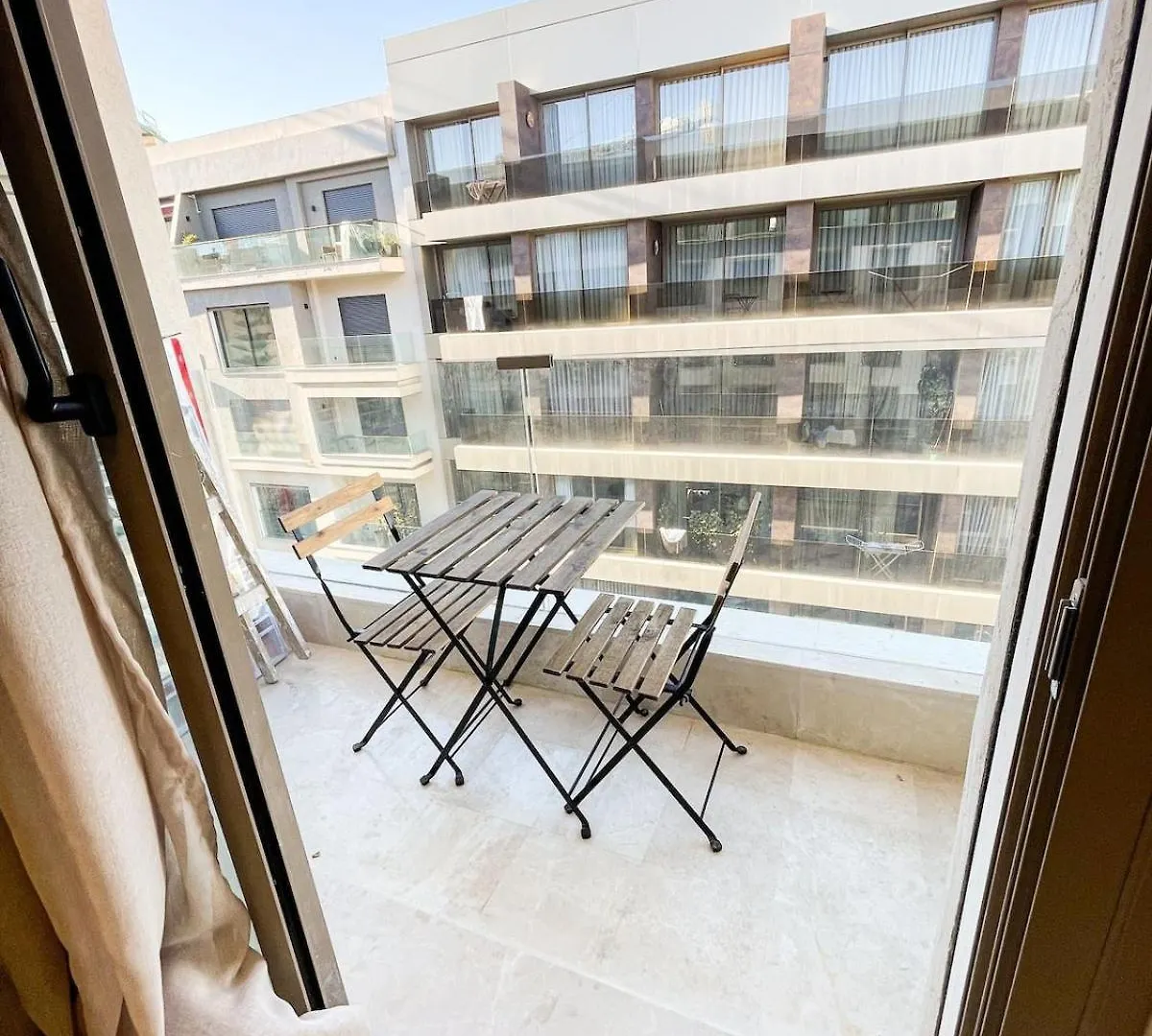 Residence La Reine II 24H Reception Cosy & Central Apartment 1 Minute Near To Mohammed V Sports Complex 5 Min By Car To Ain Diab Corniche With Optical Fiber Wifi Casablanca
