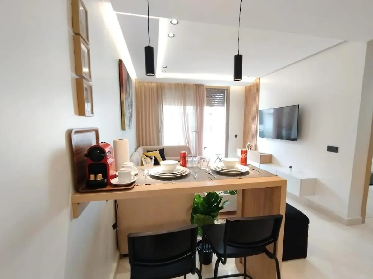 Residence La Reine II 24H Reception Cosy & Central Apartment 1 Minute Near To Mohammed V Sports Complex 5 Min By Car To Ain Diab Corniche With Optical Fiber Wifi Casablanca Marrocos